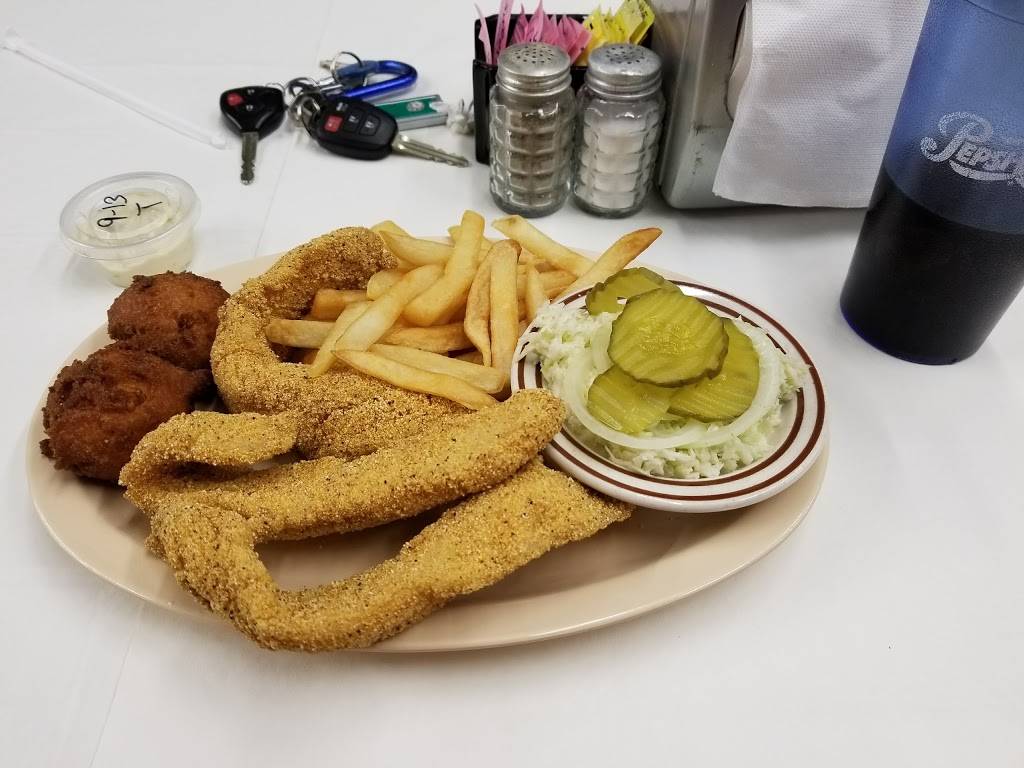 CRSmalls And Company | restaurant | 105 Sfc 815, Palestine, AR 72372, USA | 8706308222 OR +1 870-630-8222