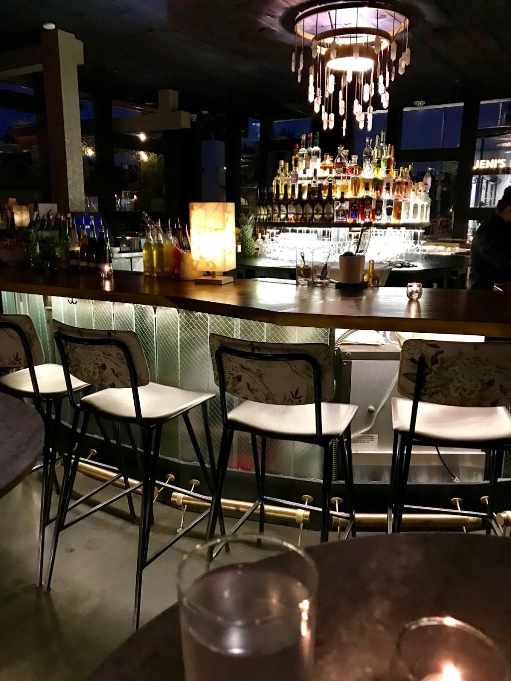 Makani | restaurant | 512 Rose Ave, Venice, CA 90291, USA | 4246455410 OR +1 424-645-5410