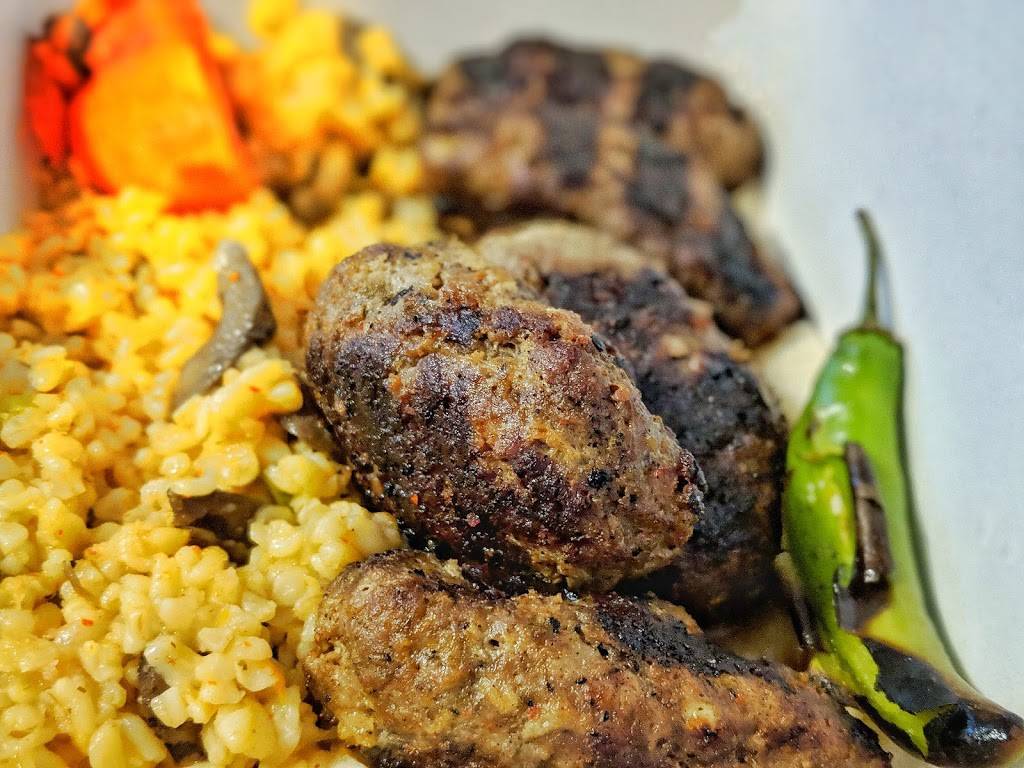 Istanbul Grill | restaurant | 3037 N Clark St, Chicago, IL 60657, USA | 7736986995 OR +1 773-698-6995