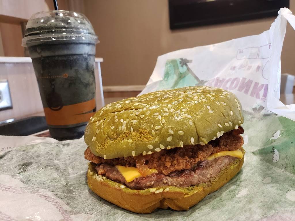 Burger King | restaurant | 409 Old Country Rd, Westbury, NY 11590, USA | 5163333653 OR +1 516-333-3653