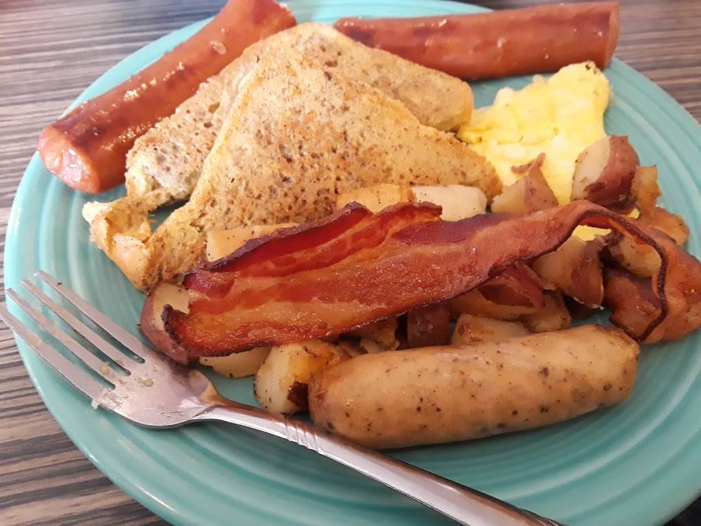 Kitchen Cravings | restaurant | 15 Airport Rd, Gilford, NH 03249, USA | 6035280001 OR +1 603-528-0001