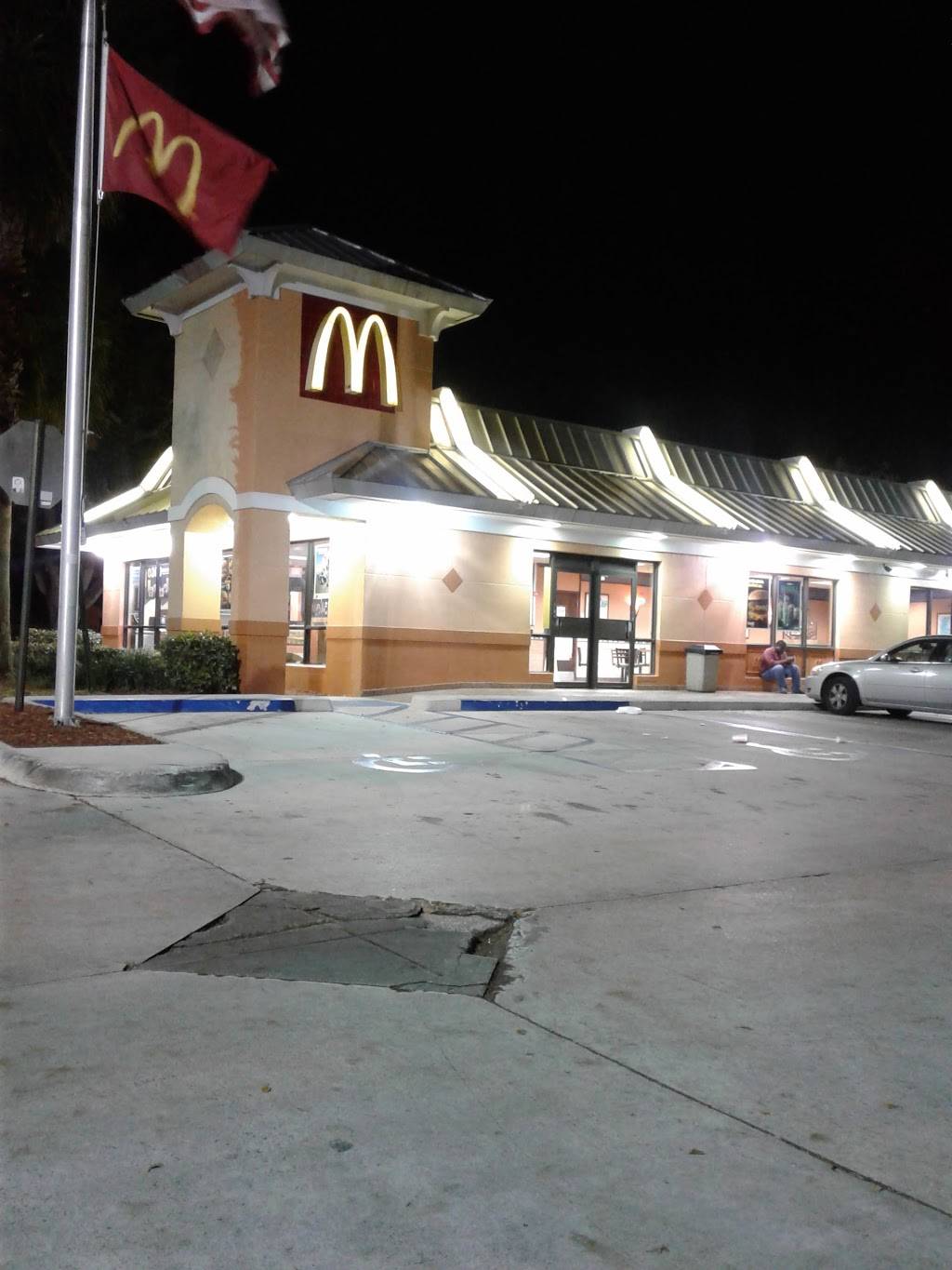 McDonalds | cafe | 300 W Hillsboro Blvd, Deerfield Beach, FL 33441, USA | 9544819426 OR +1 954-481-9426