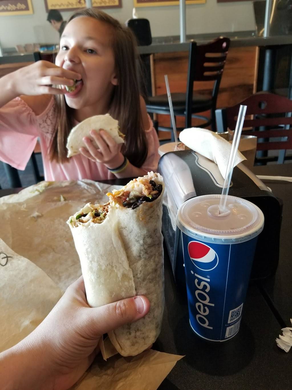 TNT Walking Taco | restaurant | 940 N 204th Ave, Omaha, NE 68022, USA | 5314440739 OR +1 531-444-0739