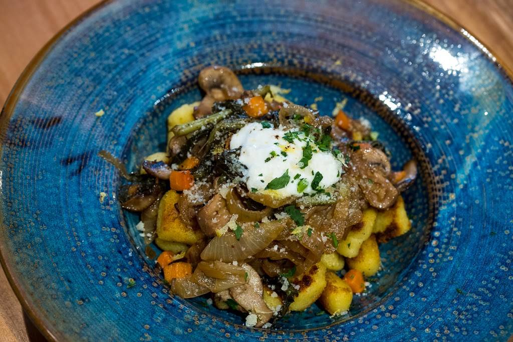 Mtuccis Twenty-Five | restaurant | 4939 Pan American Fwy, Albuquerque, NM 87109, USA | 5055542660 OR +1 505-554-2660