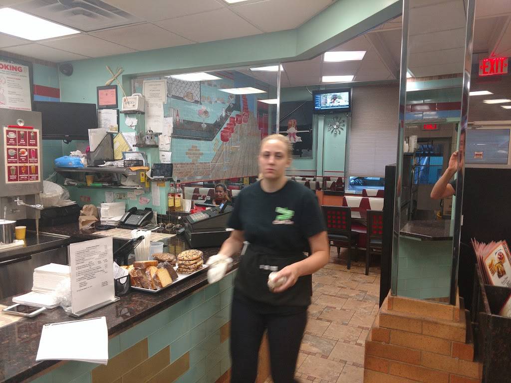 JRs | restaurant | 5816 59th St, Maspeth, NY 11378, USA | 7184164300 OR +1 718-416-4300