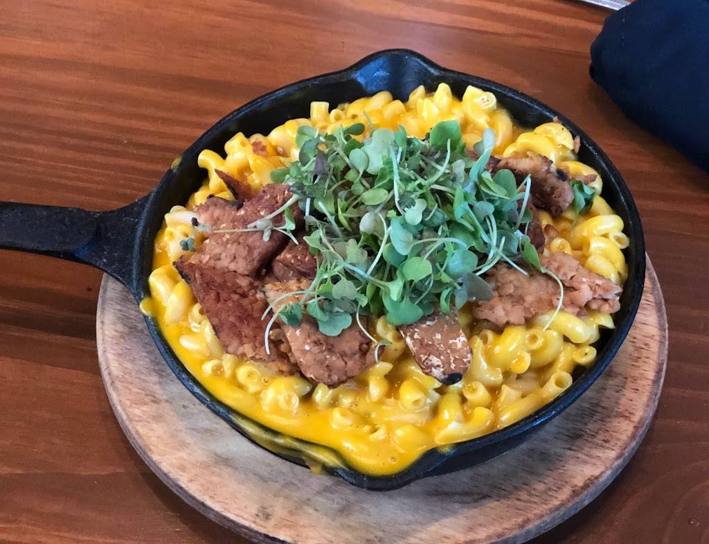 Vegan Avenue On Main | restaurant | 2512 N Main Ave, San Antonio, TX 78212, USA | 2103329284 OR +1 210-332-9284