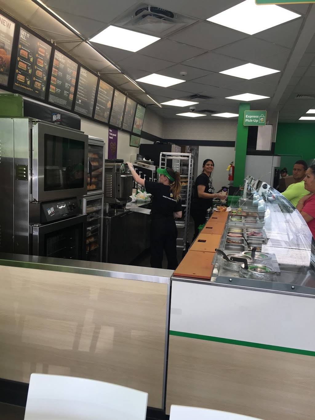 Subway Restaurants | restaurant | 1693 Forum Pl, West Palm Beach, FL 33401, USA | 5616979883 OR +1 561-697-9883