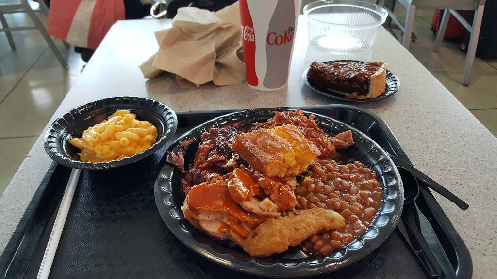 Brookwood Farms | restaurant | 5501 Josh Birmingham Pkwy, Charlotte, NC 28208, USA | 7043594440 OR +1 704-359-4440