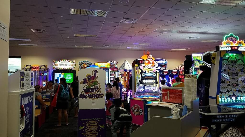 Chuck E. Cheese | restaurant | 700 Haumea St, Kapolei, HI 96707, USA | 8087627414 OR +1 808-762-7414