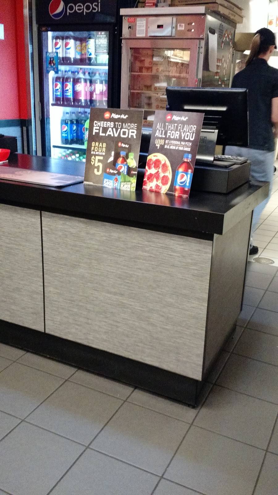 Pizza Hut | meal takeaway | 921 W Sugarland Hwy, Clewiston, FL 33440, USA | 8638050018 OR +1 863-805-0018