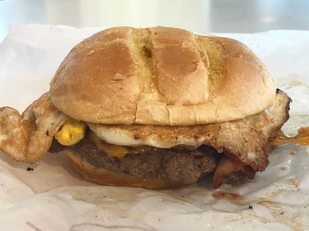 Smashburger | restaurant | 4 Aviation Cir, Arlington, VA 22202, USA | 7034133220 OR +1 703-413-3220