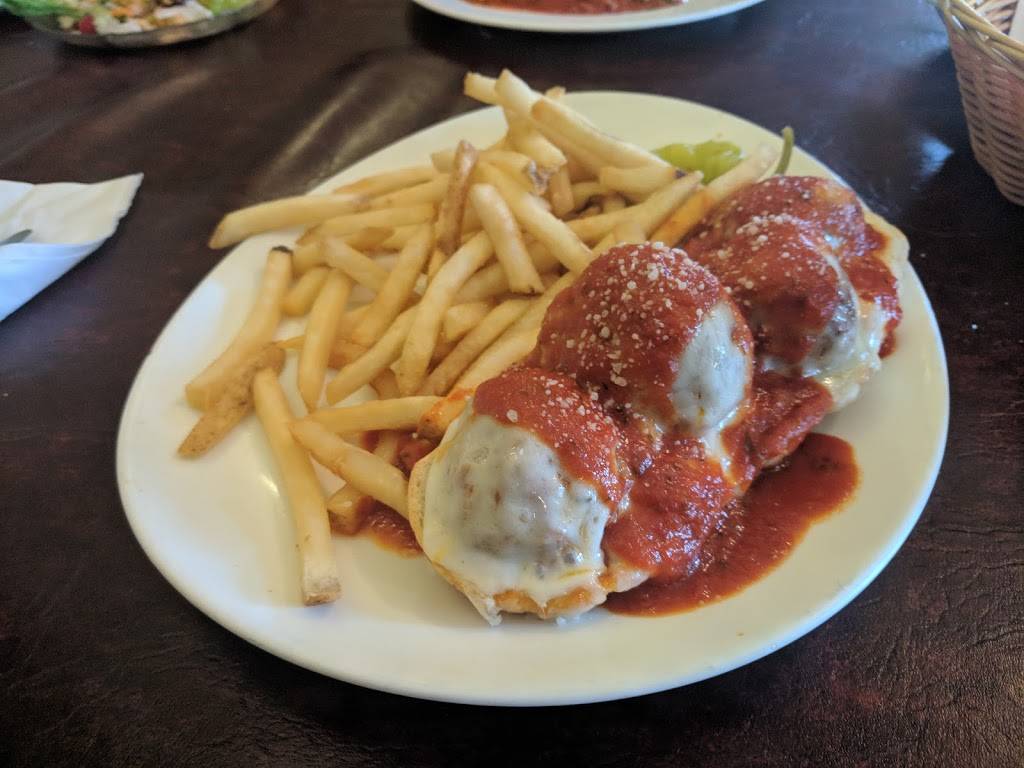 Dinos III | restaurant | 1200 E 305th St, Wickliffe, OH 44092, USA | 4409444600 OR +1 440-944-4600