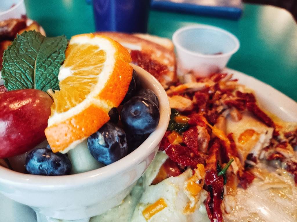 BuzzBrews Lakewood | restaurant | 5815 Live Oak St #102, Dallas, TX 75214, USA | 2143705815 OR +1 214-370-5815