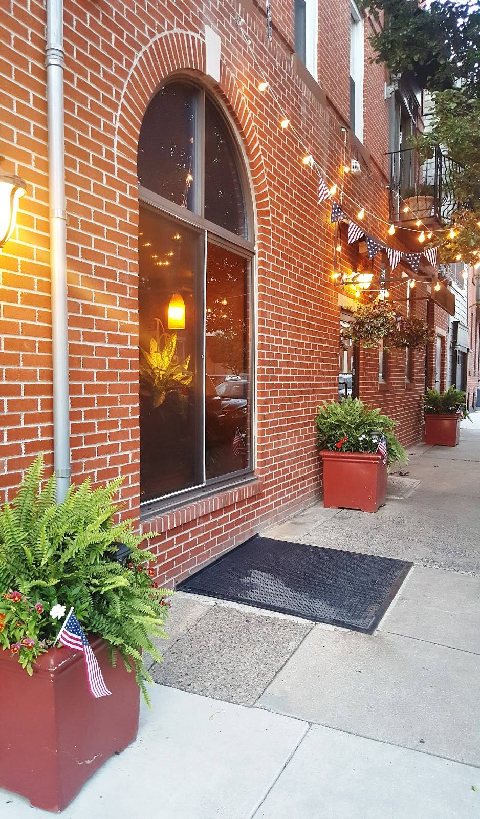 Angelinos Restaurant | restaurant | 849 N 25th St, Philadelphia, PA 19130, USA | 2157879945 OR +1 215-787-9945