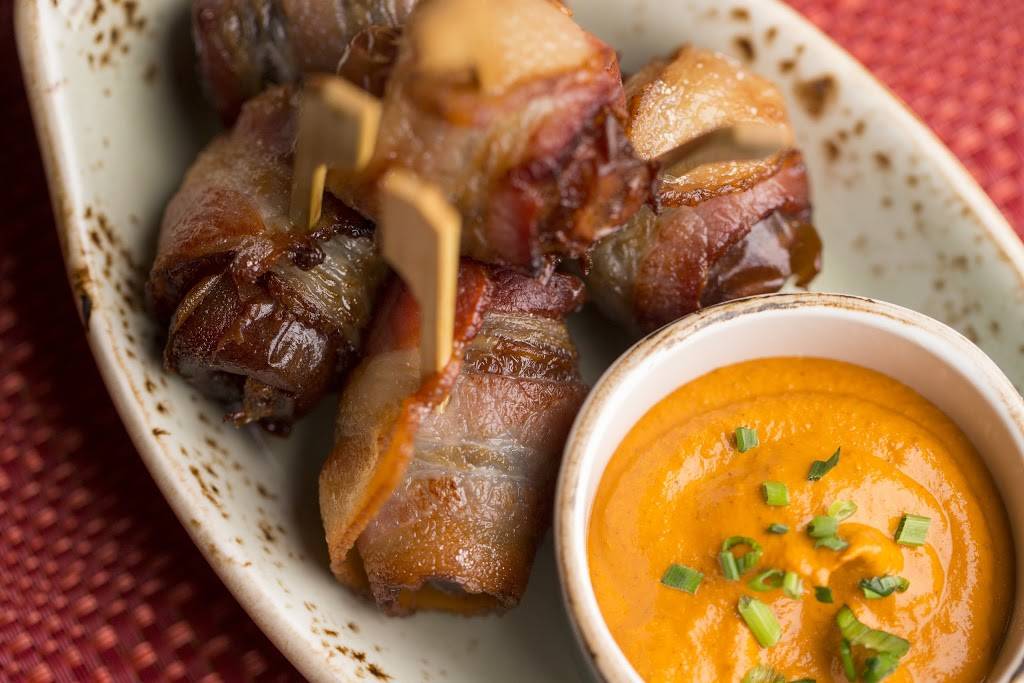 El Tapeo | restaurant | 2100 Spring Rd, Oak Brook, IL 60523, USA | 6308282044 OR +1 630-828-2044