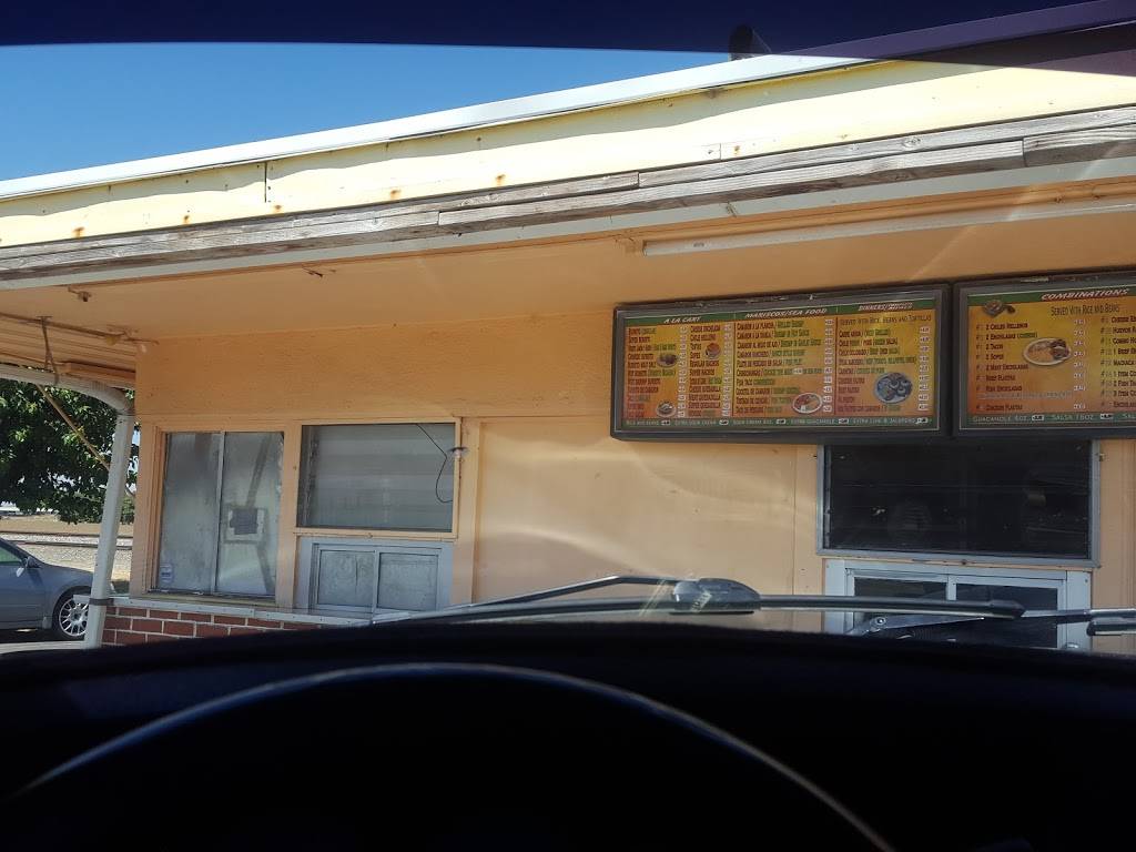 Taqueria Castillo | restaurant | 1000 CA-33, Gustine, CA 95322, USA | 2098543916 OR +1 209-854-3916