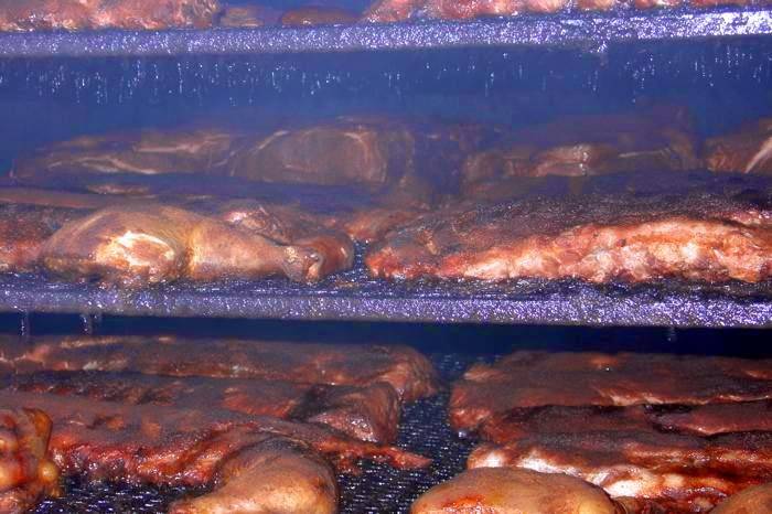 The Joint | restaurant | 701 Mazant St, New Orleans, LA 70117, USA | 5049493232 OR +1 504-949-3232