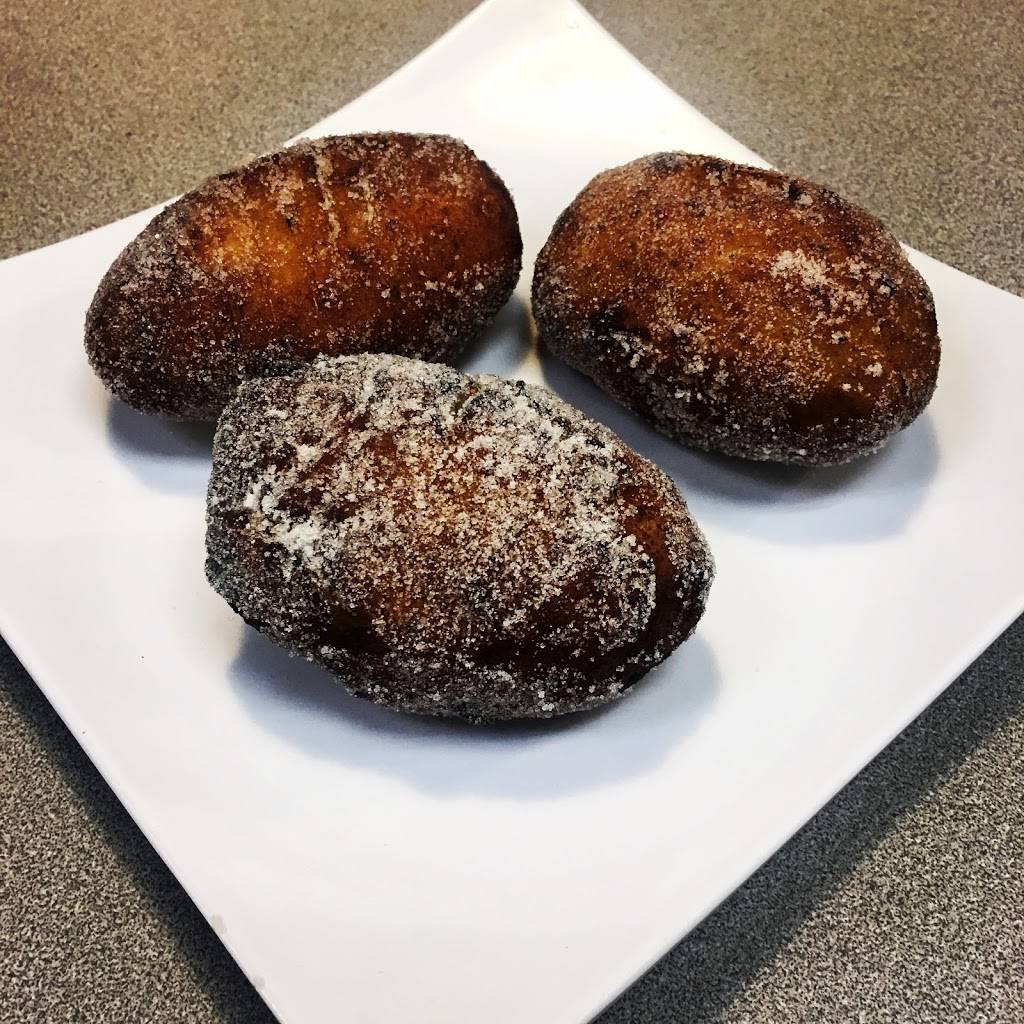 Salvis Pupuseria & Restaurant | restaurant | 8922 Beech Ave suite k, Fontana, CA 92336, USA | 9096951021 OR +1 909-695-1021