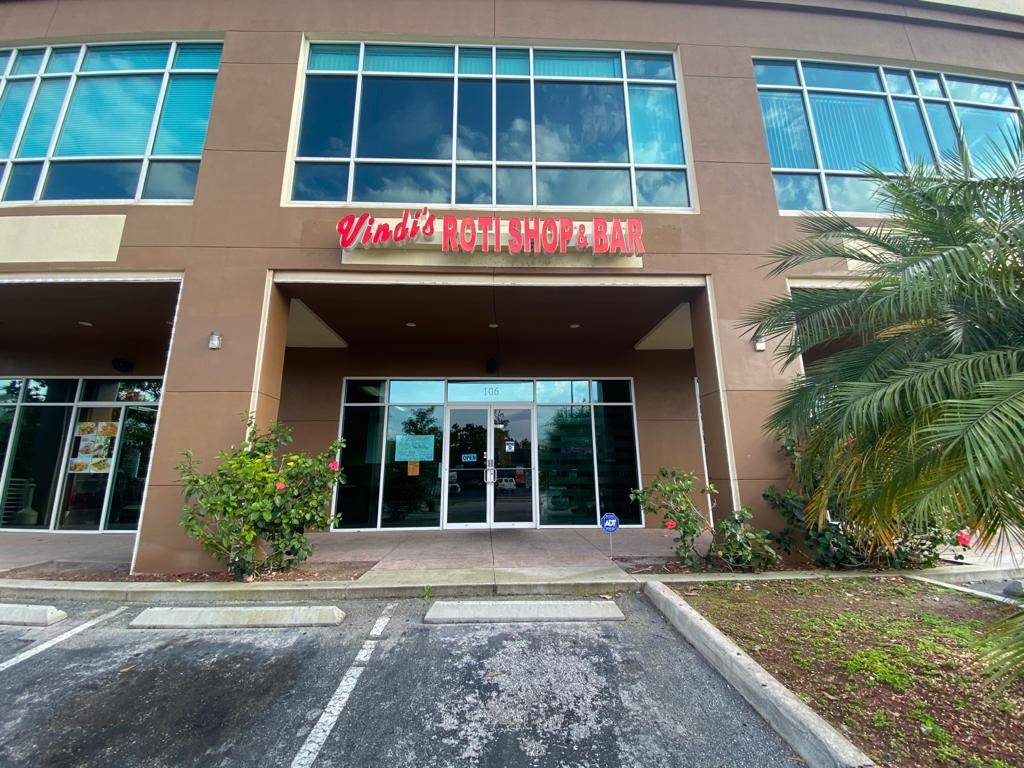 Vindis Roti Shop and Bar | restaurant | Beacon Pointe, 805 S Kirkman Rd Ste; 106, Orlando, FL 32811, USA | 4079308069 OR +1 407-930-8069