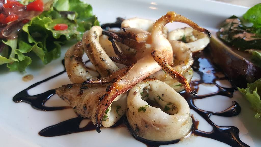 The Apricot Tree Cafe | restaurant | 1900 Dundas St W Unit 10&19, Mississauga, ON L5K 1P9, Canada | 9058551470 OR +1 905-855-1470