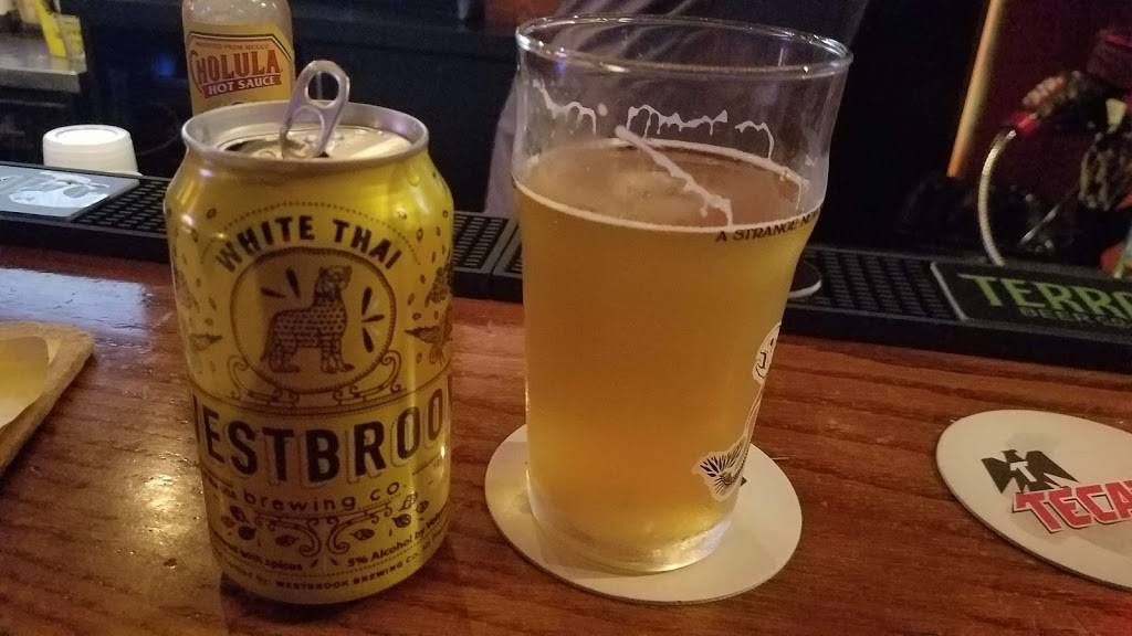 Tin Roof Cantina | restaurant | 2591 Briarcliff Rd NE, Atlanta, GA 30329, USA | 4043294700 OR +1 404-329-4700