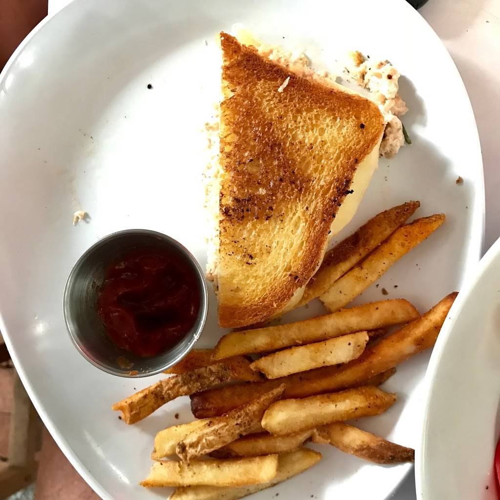 Brix + Brine | restaurant | 49 Shore Rd, Ogunquit, ME 03907, USA | 2076412971 OR +1 207-641-2971