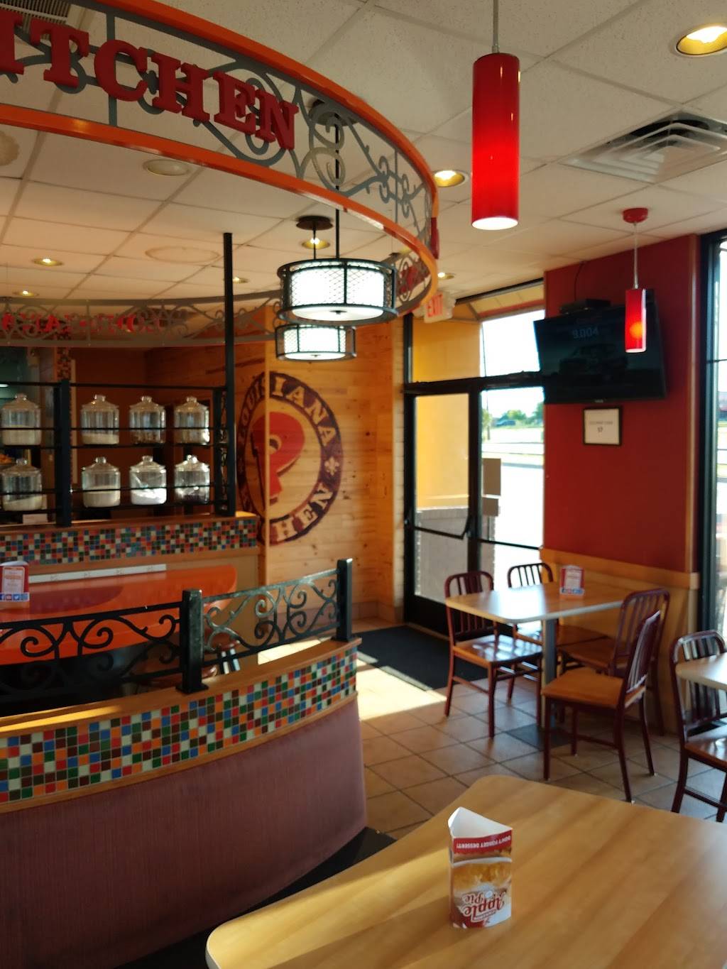 Popeyes Louisiana Kitchen | restaurant | 2972 W Wheatland Rd, Dallas, TX 75237, USA | 9727800015 OR +1 972-780-0015