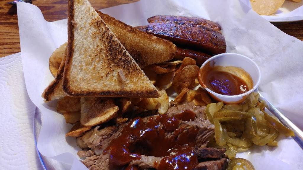 Roosters Roadhouse | restaurant | 113 Industrial St, Denton, TX 76201, USA | 9403824227 OR +1 940-382-4227