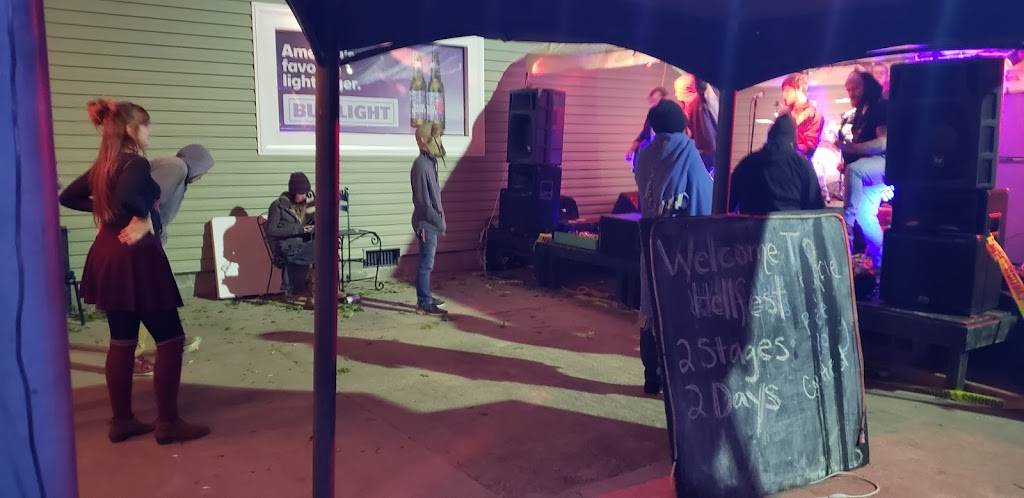 Paddock Sport Bar & Grill | restaurant | 501 W Evelyn Ave, Louisville, KY 40215, USA | 5028903033 OR +1 502-890-3033