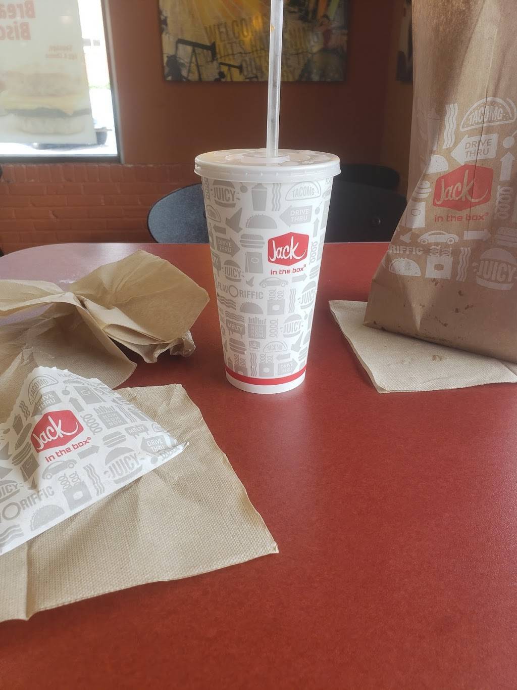 Jack in the Box | restaurant | 2163 S Grand Ave, St. Louis, MO 63104, USA | 3147731553 OR +1 314-773-1553