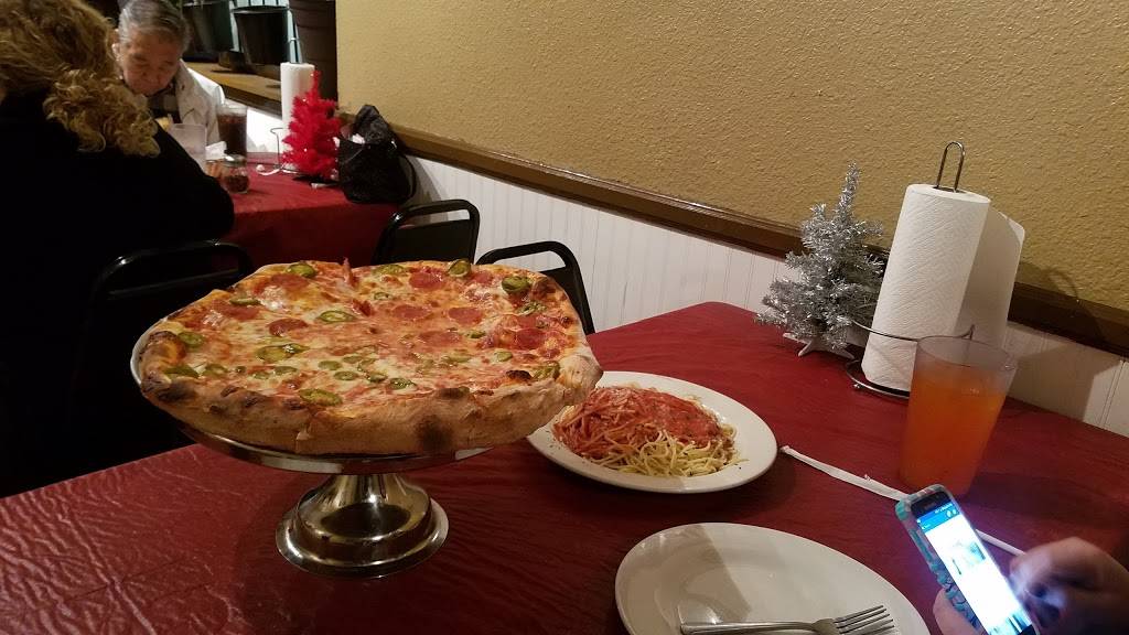 Ginas Pizzeria | restaurant | 3017 W Beverly Blvd, Montebello, CA 90640, USA | 3237224031 OR +1 323-722-4031