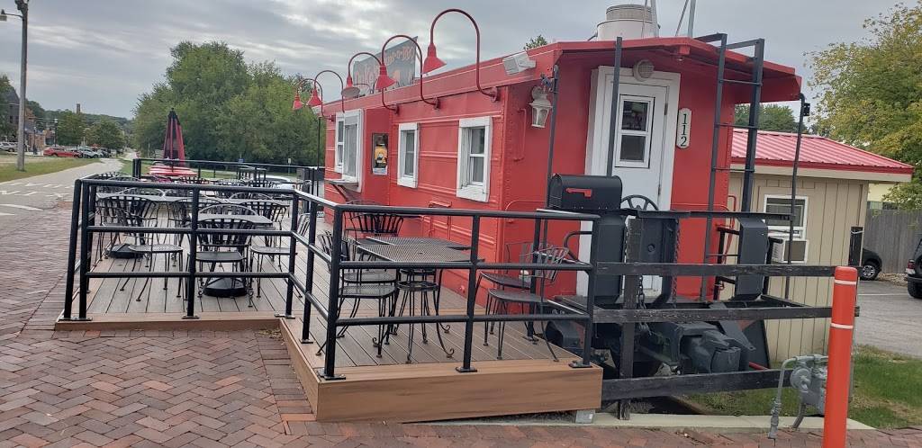 Dukes Blues n BBQ | restaurant | 112 Railroad St, East Dundee, IL 60118, USA | 2245872677 OR +1 224-587-2677