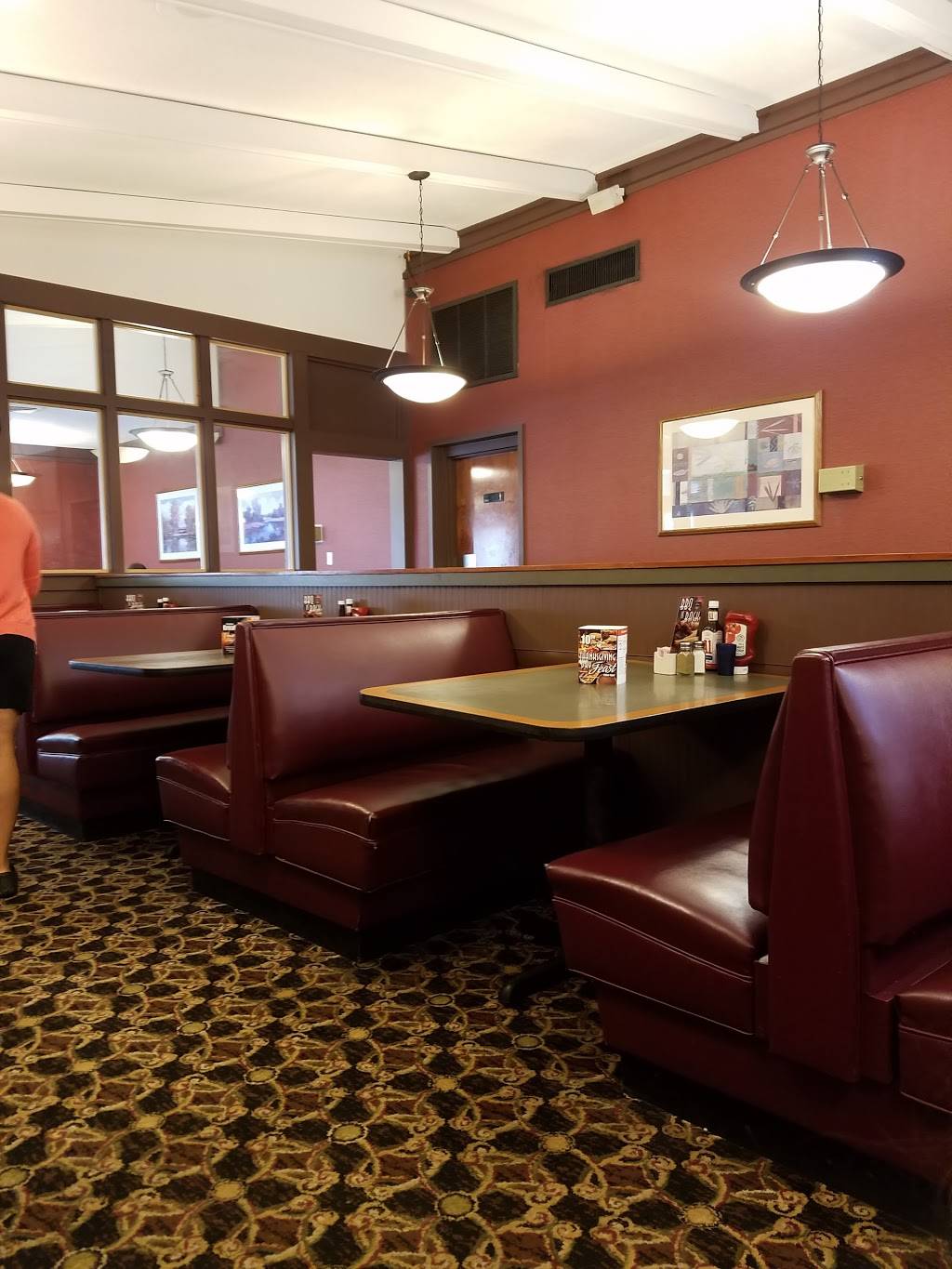 Country Cookin | restaurant | 4744 S Amherst Hwy, Madison Heights, VA 24572, USA | 4345280607 OR +1 434-528-0607