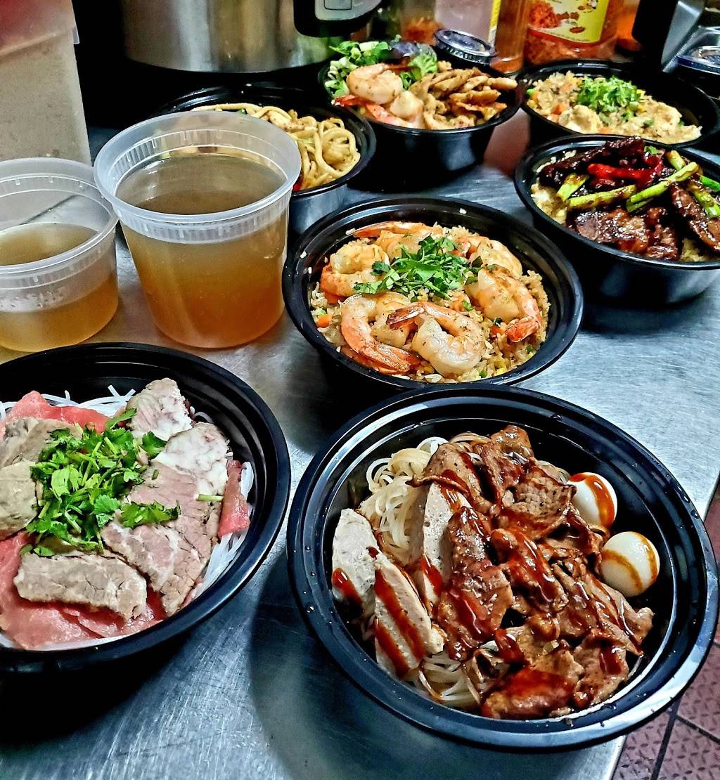 Hoangs Noodle House | restaurant | 8405 N Harwood Rd #200, North Richland Hills, TX 76180, USA | 8174796199 OR +1 817-479-6199