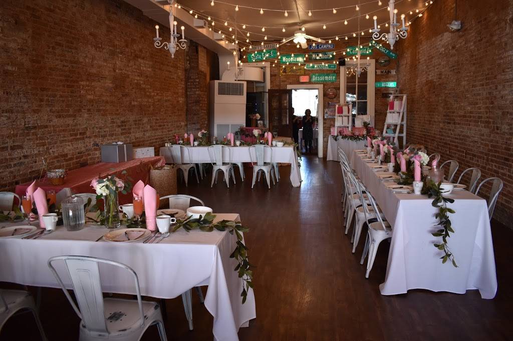 Genittis Hole-in-the-wall | restaurant | 108 E Main St, Northville, MI 48167, USA | 2483490522 OR +1 248-349-0522