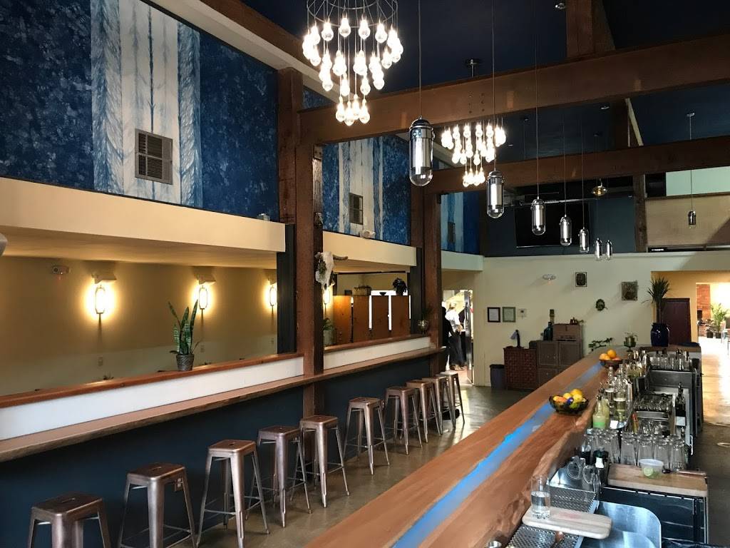 Copper Spoon Cocktails & Kitchen | restaurant | 4031 Broadway, Oakland, CA 94611, USA | 5108797061 OR +1 510-879-7061