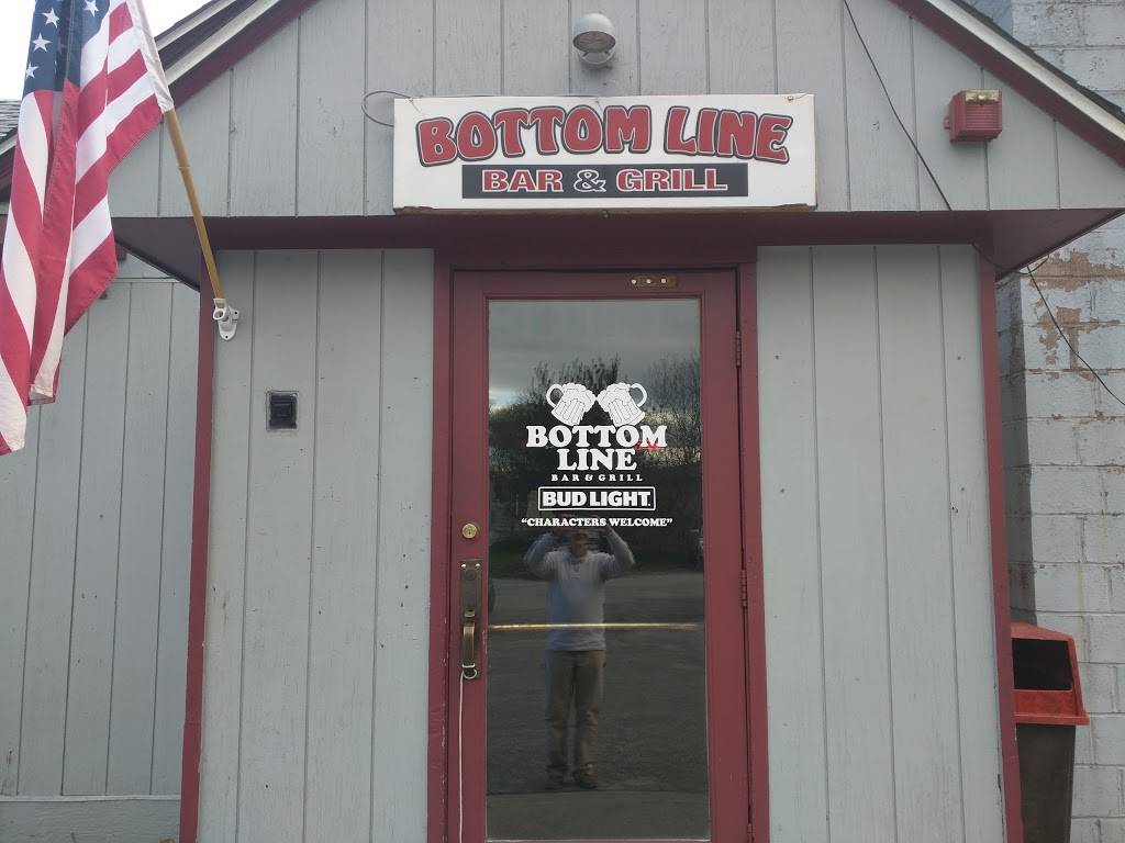 Bottom Line Bar & Grill | restaurant | 415 Palmer Ave, Warwick, RI 02889, USA | 4019215750 OR +1 401-921-5750