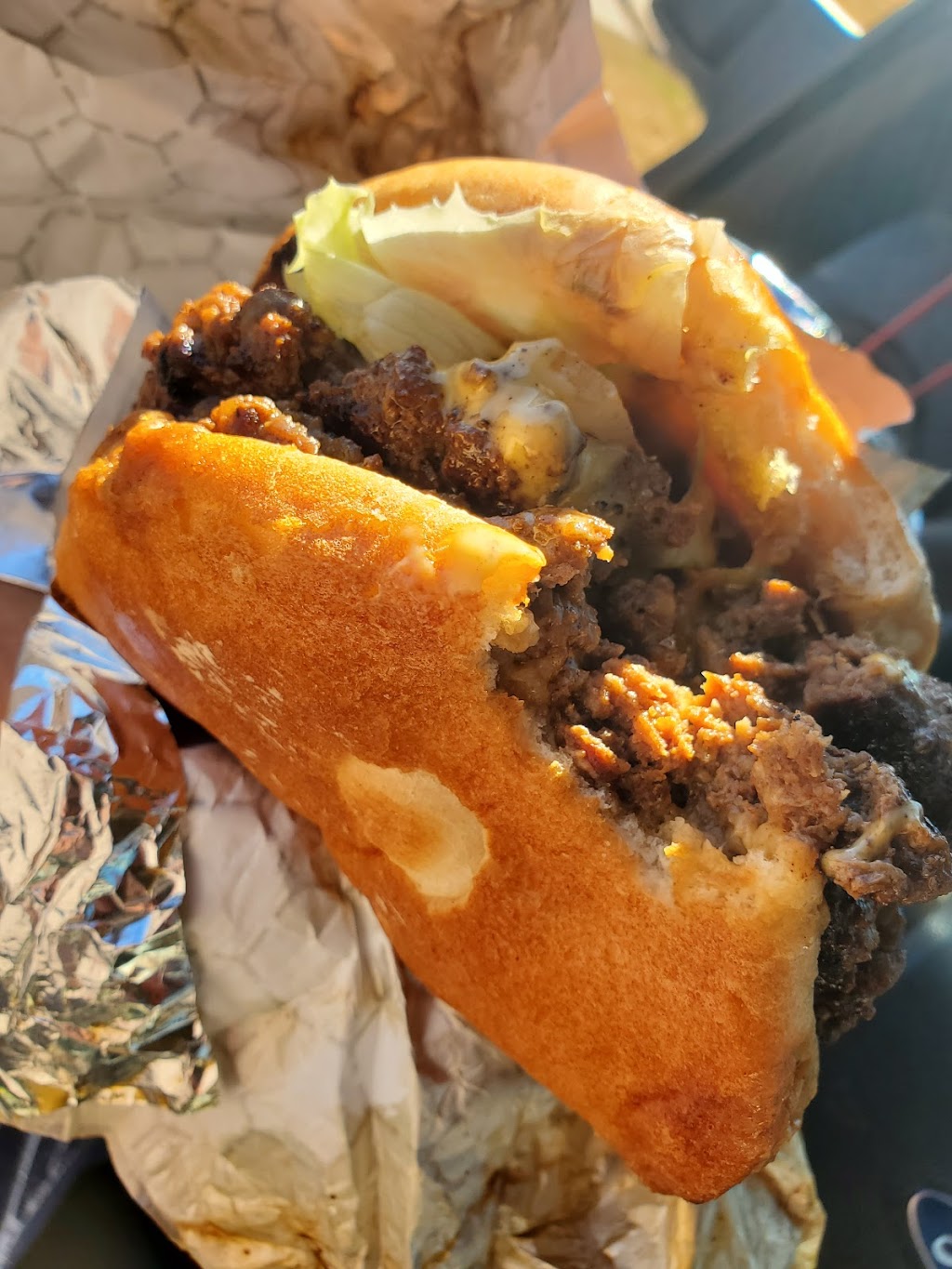 J & W Smokehouse | restaurant | 419 S Davis Ave, Cleveland, MS 38732, USA | 6625798355 OR +1 662-579-8355