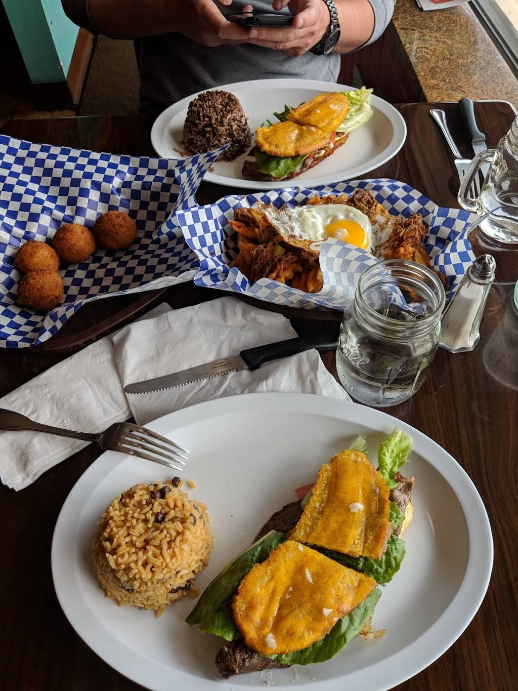 Taste of Cuba Cafe | restaurant | 2925 W Irving Park Rd, Chicago, IL 60618, USA | 7736543075 OR +1 773-654-3075