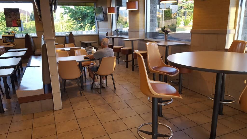 McDonalds | cafe | 1801 Wenonah Ave, Pearisburg, VA 24134, USA | 5409213193 OR +1 540-921-3193