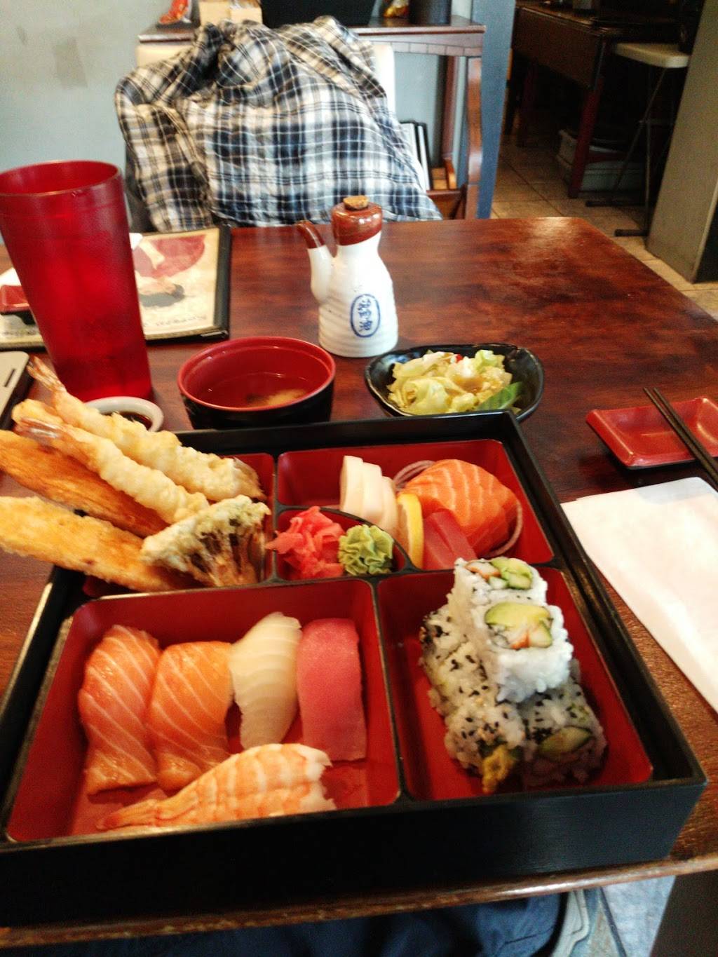 Jina Sushi | restaurant | 409 Johnson St, Kingston, ON K7L 1Z1, Canada | 6137667026 OR +1 613-766-7026