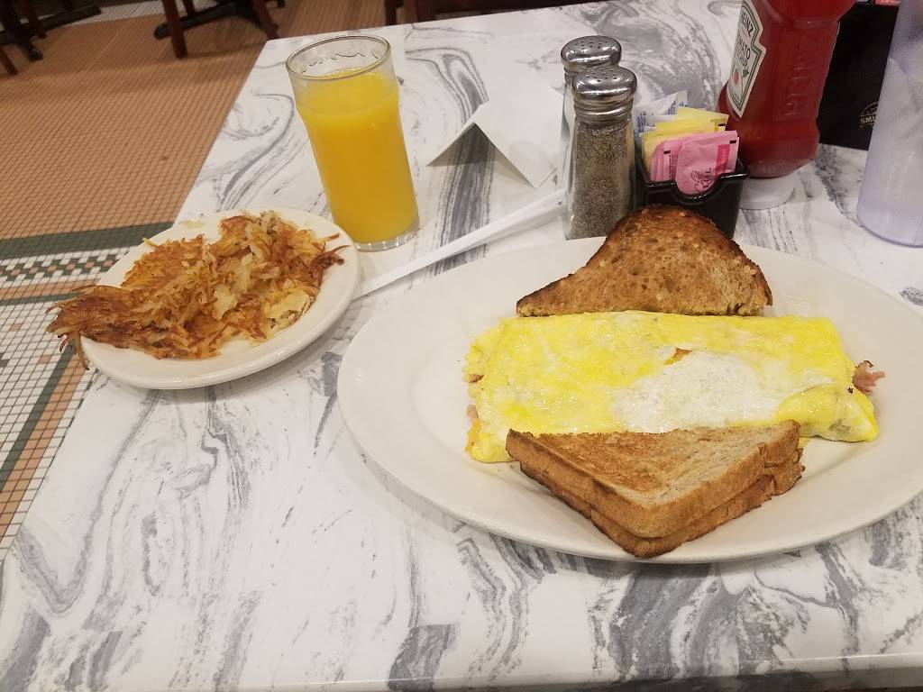 cafe deVine | restaurant | 41 E 4th St, Cincinnati, OH 45202, USA | 5132414448 OR +1 513-241-4448