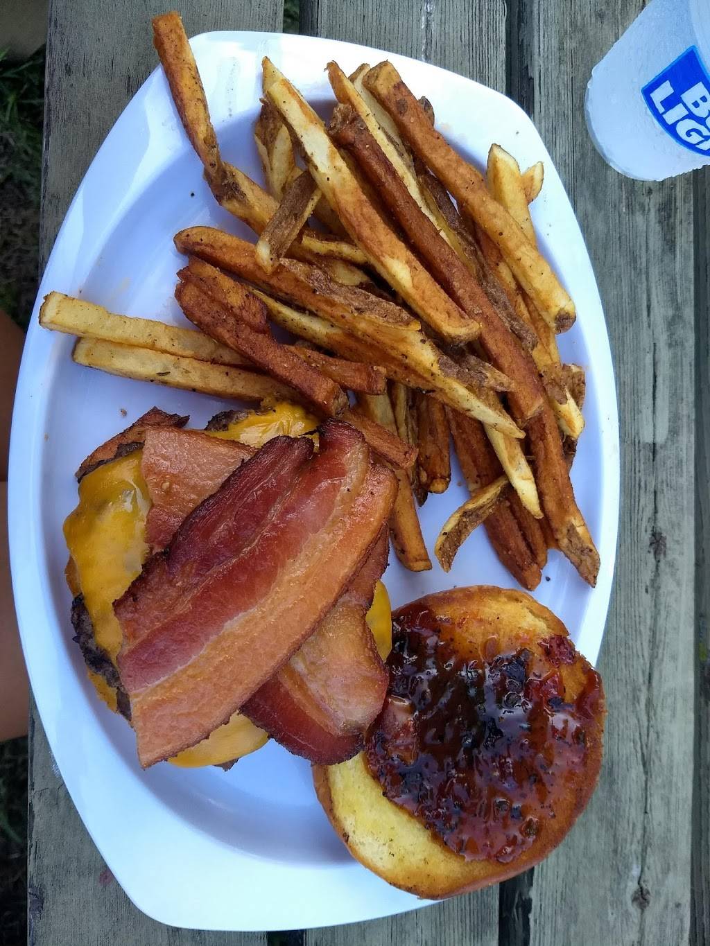 Roosters Sports Bar & Grill | restaurant | 2130 3rd Ave, Rock Island, IL 61201, USA | 3092837005 OR +1 309-283-7005