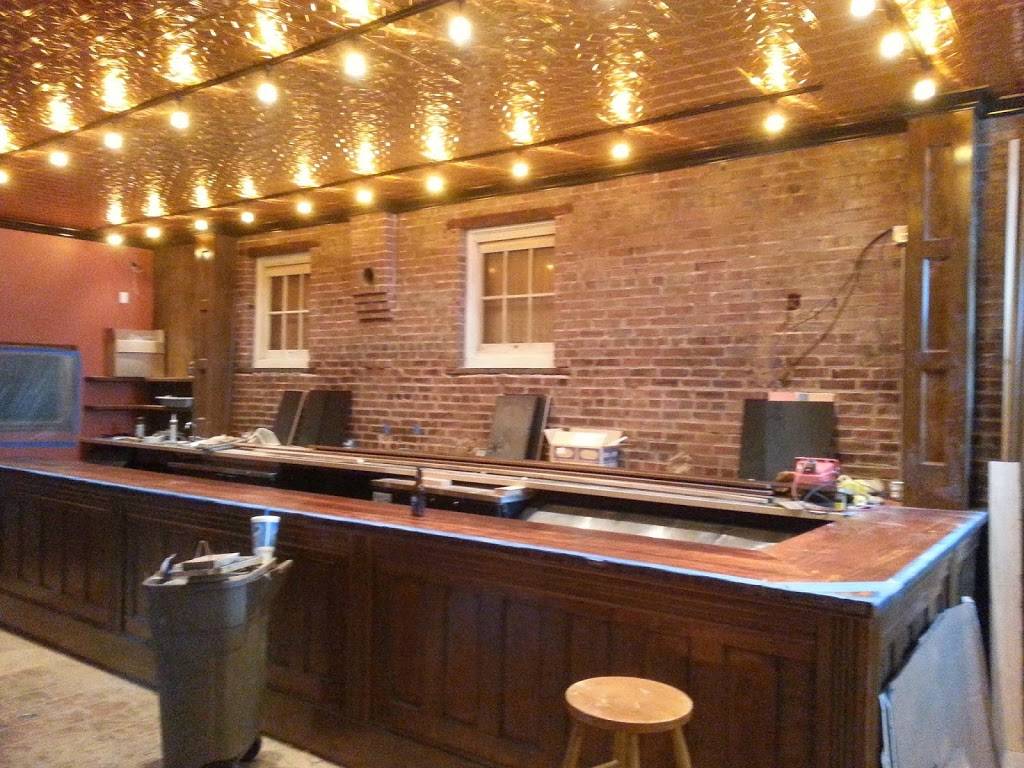 Good Luck Bar & Grill | restaurant | 2501 S 9th St, St. Louis, MO 63104, USA | 3148335825 OR +1 314-833-5825