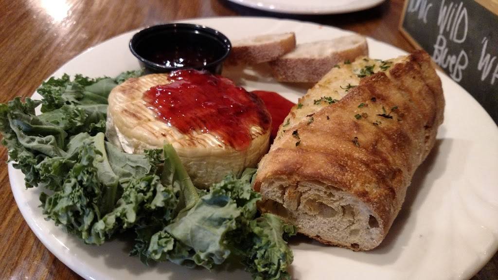 Blakes Tasting Room | restaurant | 17985 Armada Center Rd, Armada, MI 48005, USA | 5867849463 OR +1 586-784-9463