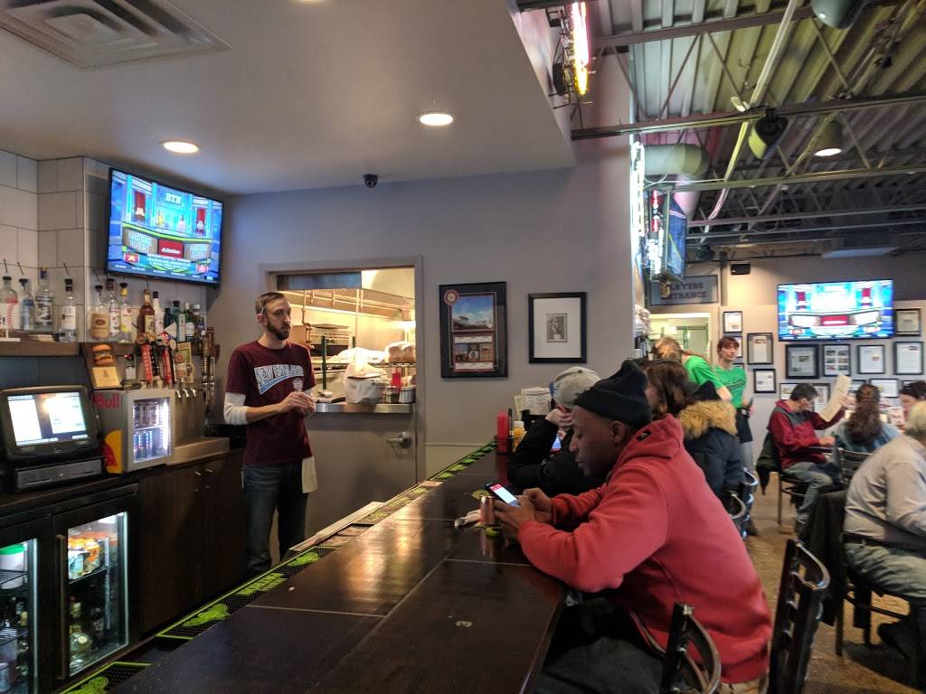 Peppers and Fries | restaurant | 3900 E Lake St, Minneapolis, MN 55406, USA | 6123536730 OR +1 612-353-6730