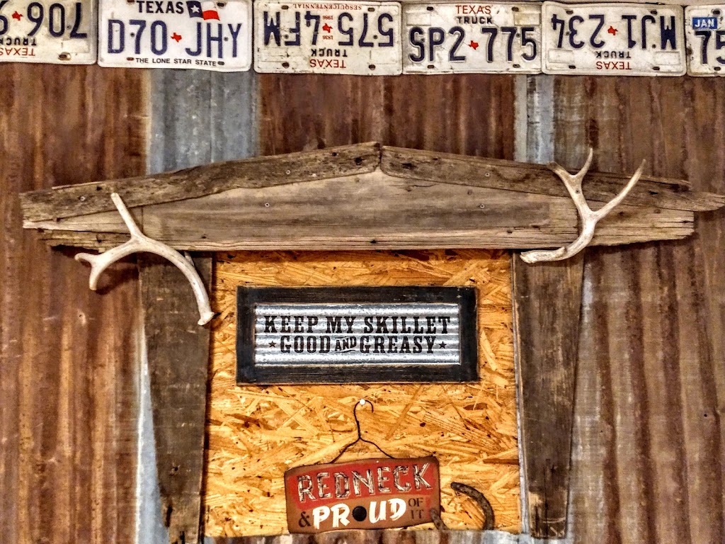 Isabellas | restaurant | 204 E 6th St, Iraan, TX 79744, USA | 4326392300 OR +1 432-639-2300