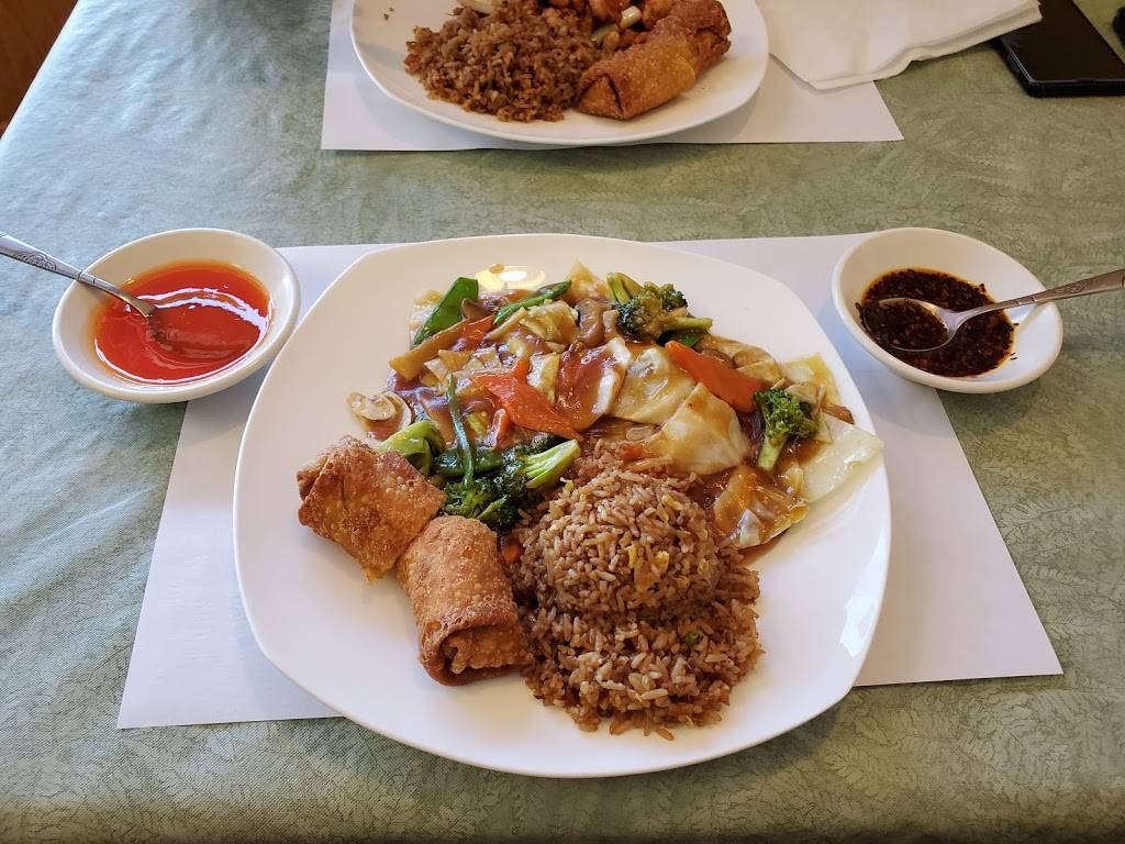 Far East Restaurant | restaurant | 8046 Old Carriage Ct, Shakopee, MN 55379, USA | 9524020688 OR +1 952-402-0688