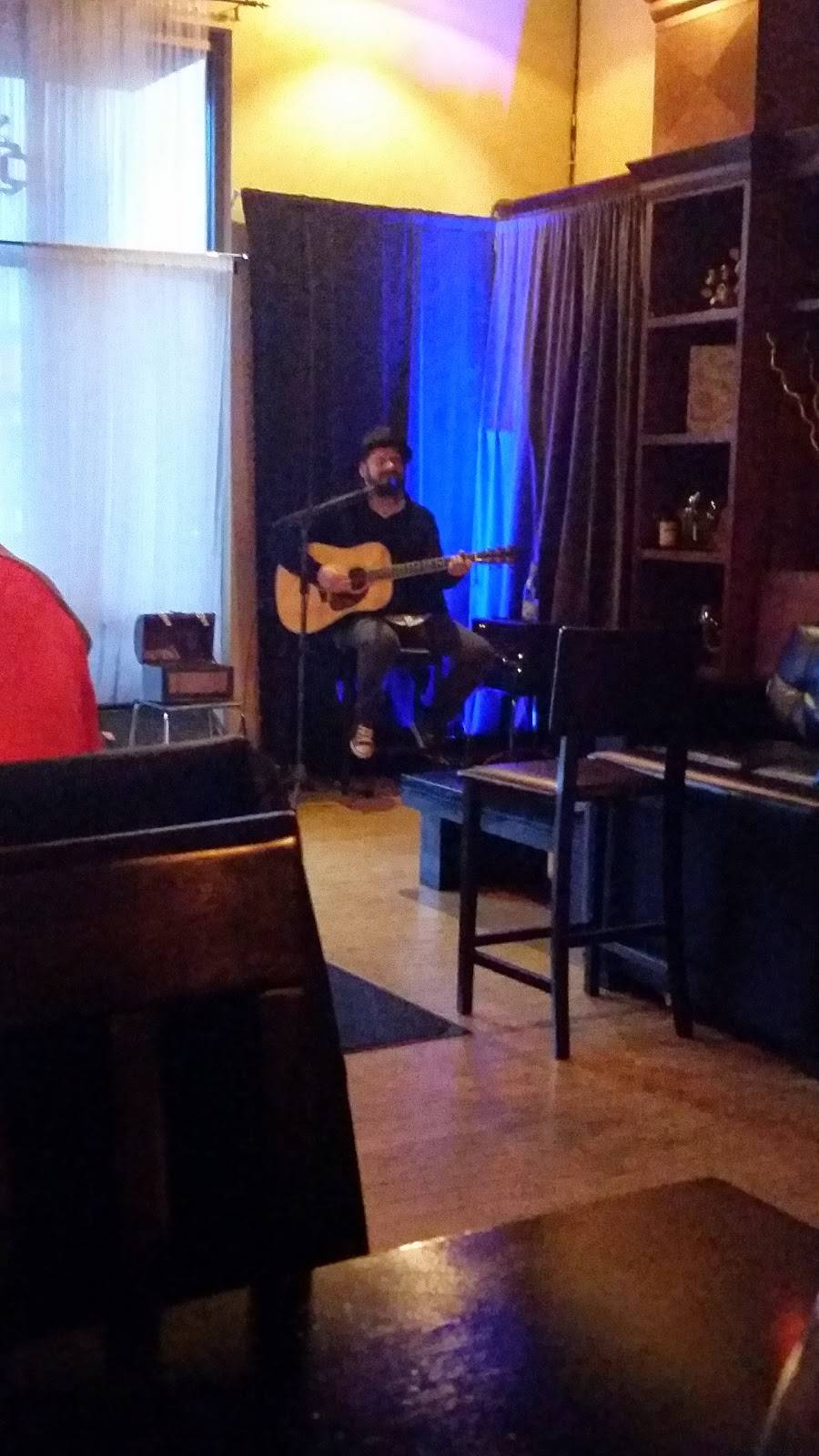 Wise Owl Wine Bar | restaurant | 6206 Muhlhauser Rd, West Chester Township, OH 45069, USA | 5138609463 OR +1 513-860-9463