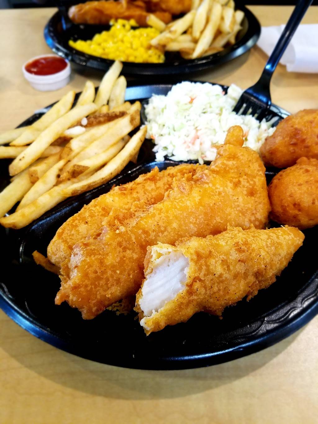 Long John Silvers | restaurant | 314 N Wilson Way, Stockton, CA 95205, USA | 2099410117 OR +1 209-941-0117